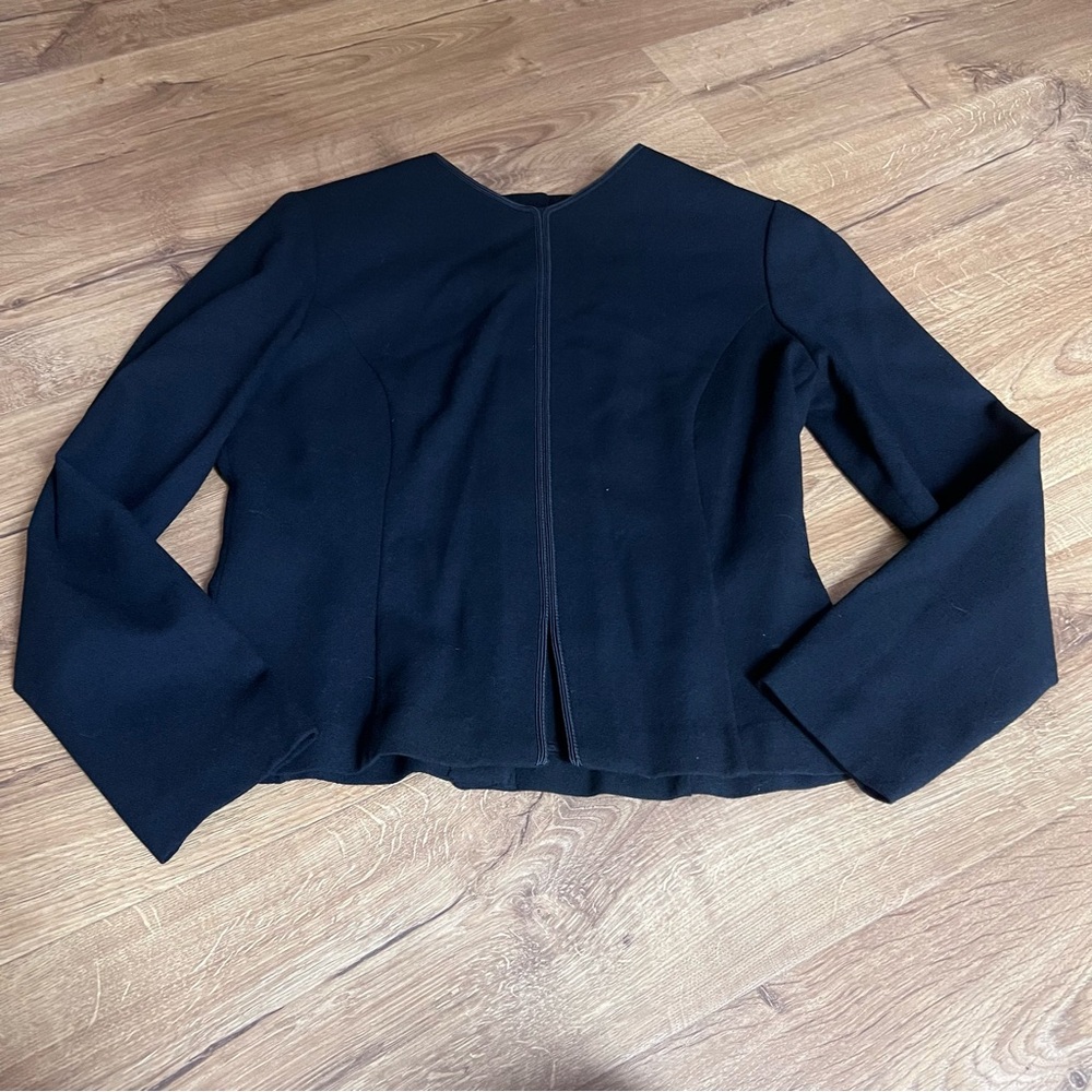 Ellen Tracy Black Wool Blouse Button-Back Detail Size 6 Shoulder Pads